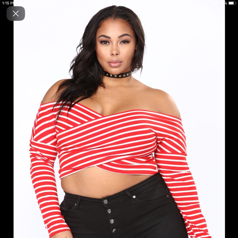 Plus size crisscrossed crop top